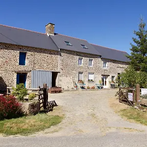 La Petite Chesnee Sacey